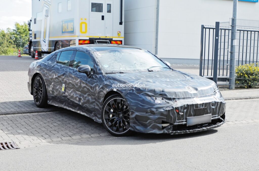 메르세데스-AMG GT 4도어 쿠페 EV 스파이샷 포착