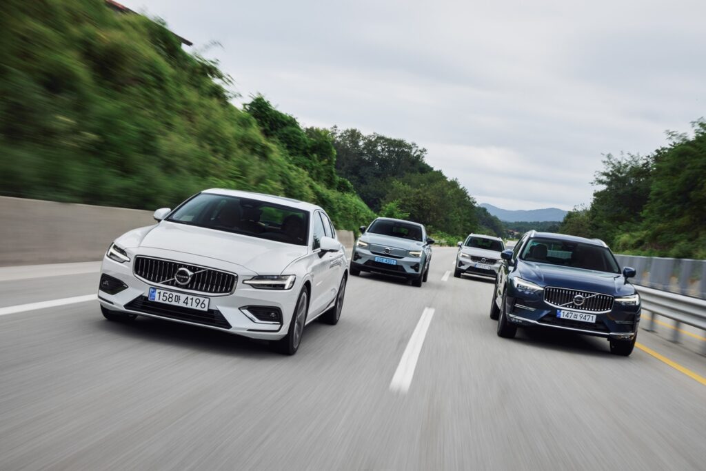 볼보 XC60 연식변경 모델 출시, 저공해 2종 인증 획득 4 볼보 XC60 신형 출시