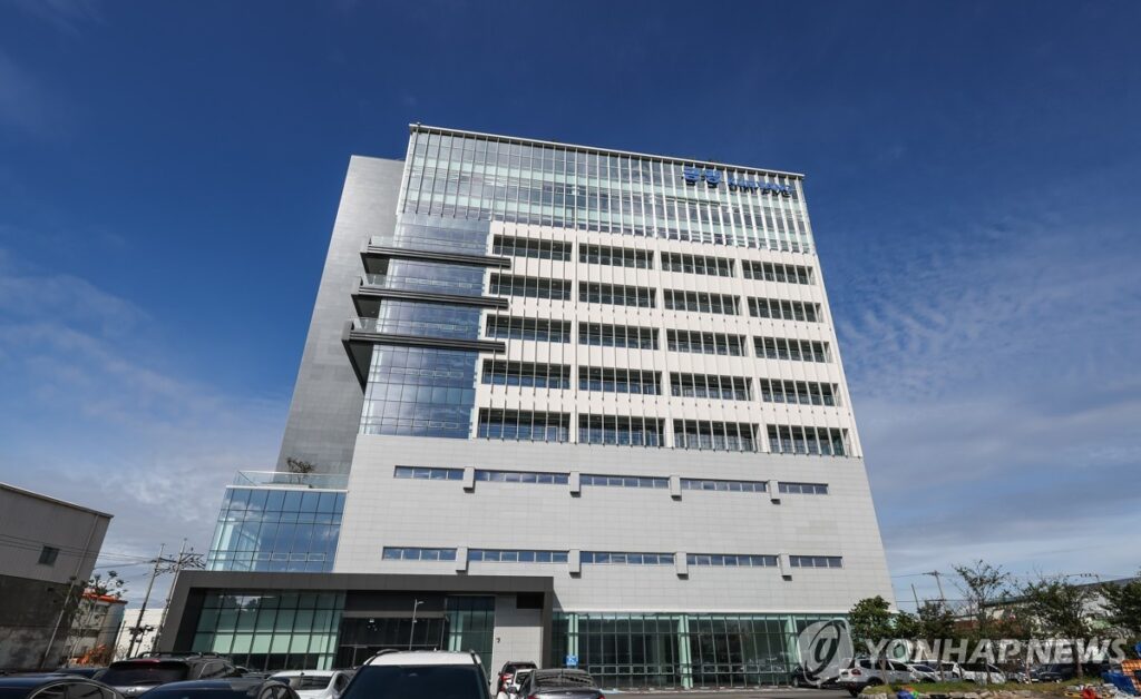 '배터리 아저씨' 떠난 금양… 조용하나 싶었는데 "세상에나" 2 금양 나노텍 배터리 계약