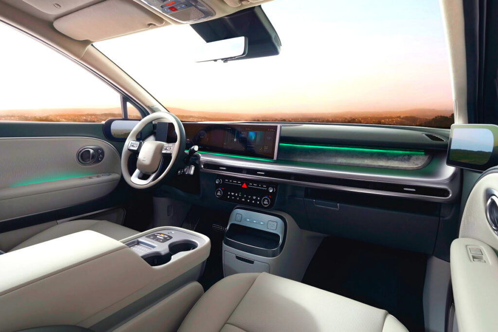 EV9 사려다 "마음 바꿨다"… 무려 532km 주행 가능한 대형 전기 SUV 1 Hyundai IONIQ9 world premiere