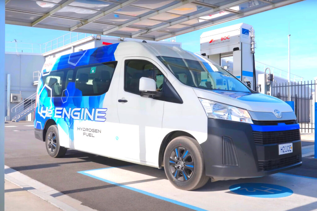 흐름이 바뀌었다 "세계 1위의 기술력?"…이런게 나오면 현대차 '어쩌나' 2 Toyota Hiace Hydrogen Hybrid Unveiled (2)