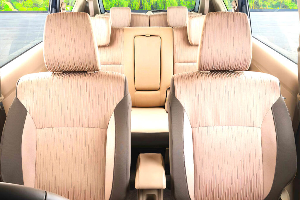 토요타와 스즈키의 만남 "국내에선 못 본다"… 요즘 보기 드문 1천만 원대 車 4 Toyota Rumion Festival Edition (4)