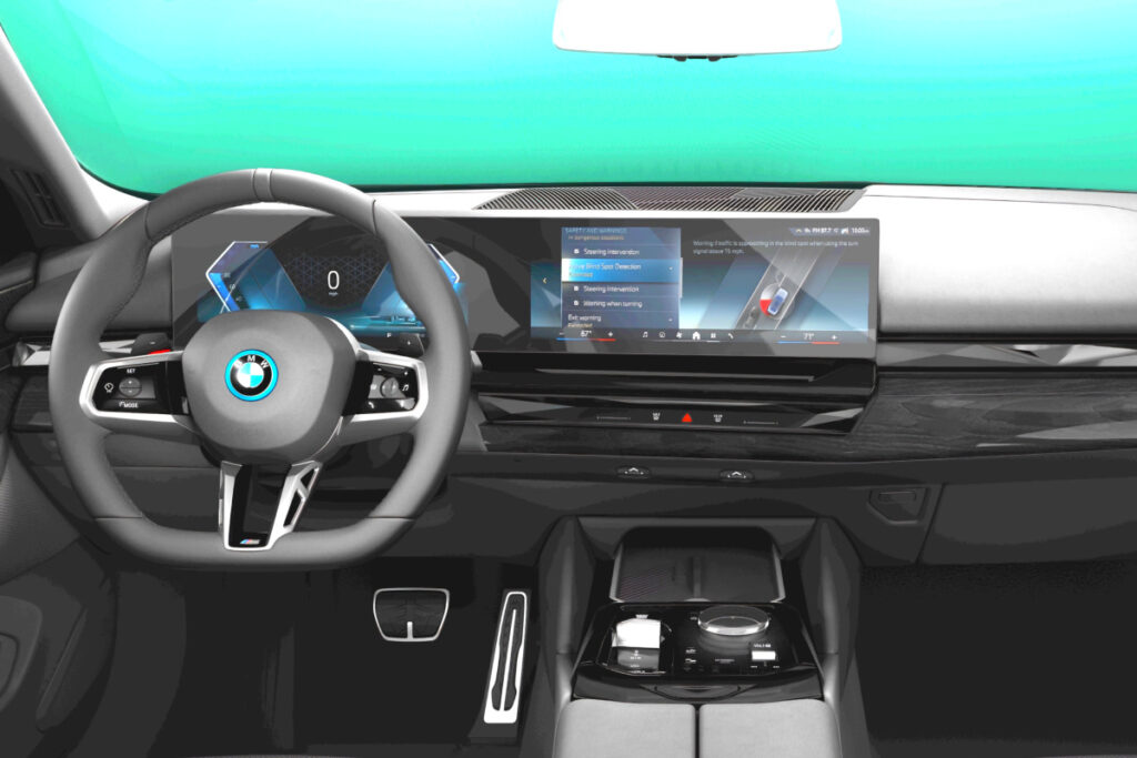 벤츠 사려던 오너들 "화들짝"…신형 5시리즈 반전 가격에 경쟁사도 '당황' 3 BMW 550e xDrive pricing revealed (3)