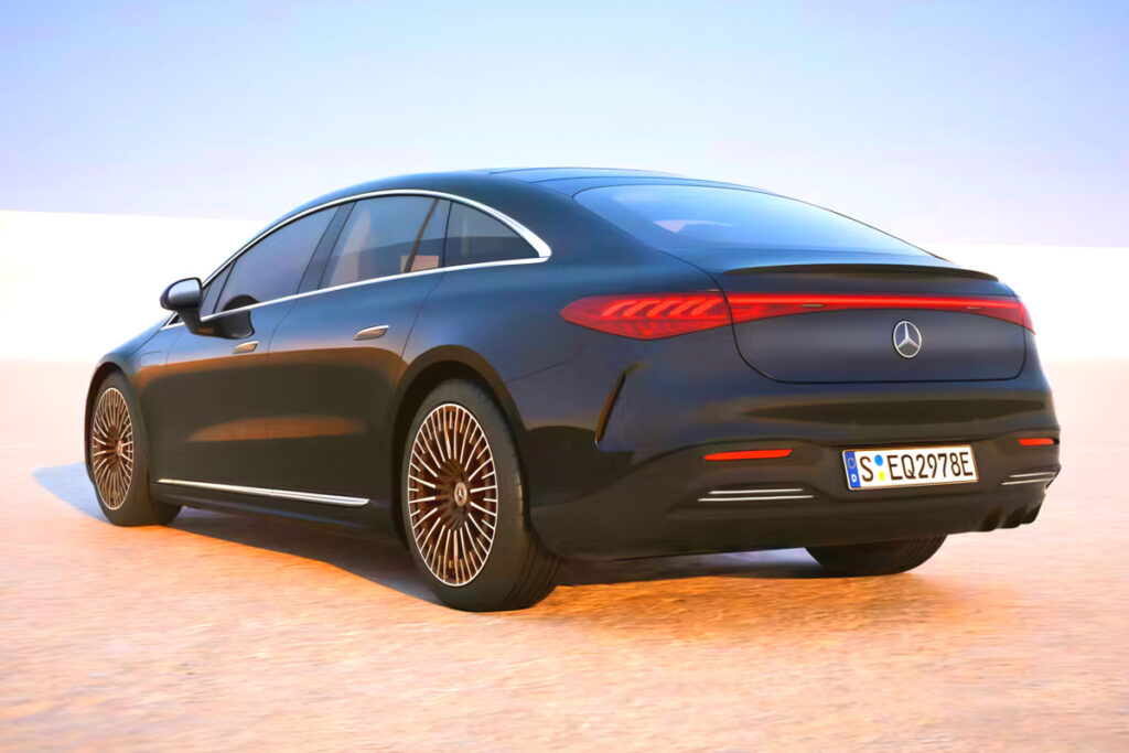 신차 출시 소식에도 불안한 '반응'…이번에도 중국산 배터리 탑재될까? 6 Benz announces new EQS in Korea (6)