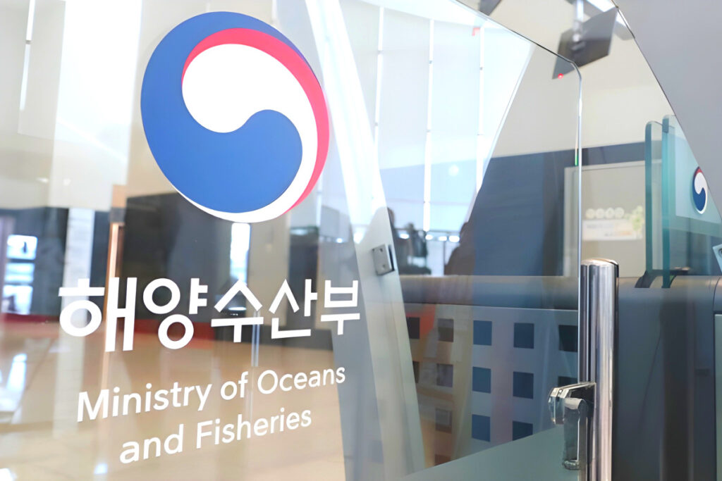 Busan Port Upgrades to World Largest (2)