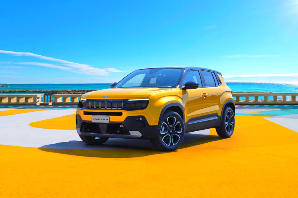 EV3 경쟁자였는데 "무너졌다"…2개월 만에 '굴욕', 대체 왜? 2 Jeep Avenger sales plummet (2)