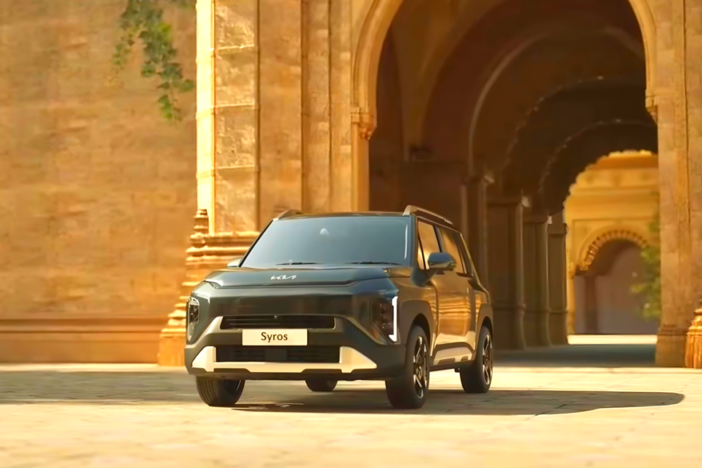 "EV9 닮은 얼굴에 놀랐다"…기아의 깜짝 공개에 현대차도 '긴장' 2 Kia unveils Syros compact SUV (2)