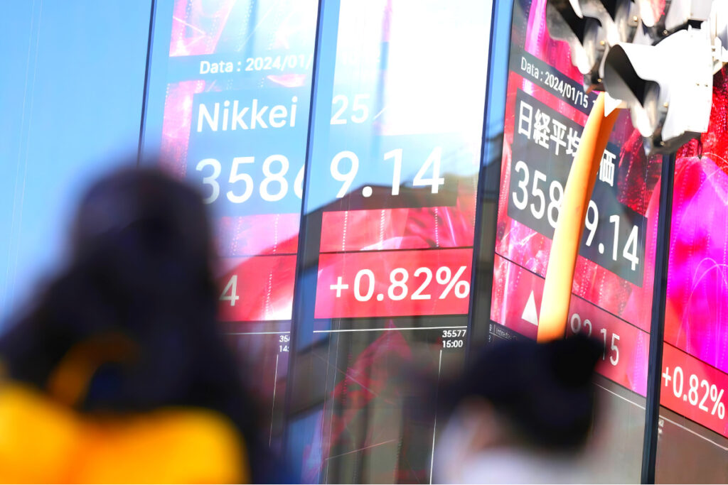 흔들리는 한국…옆나라 일본은 “완전히 달랐다" 이유 살펴보니 '떠들썩' 3 Korea Japan Stock Market (3)