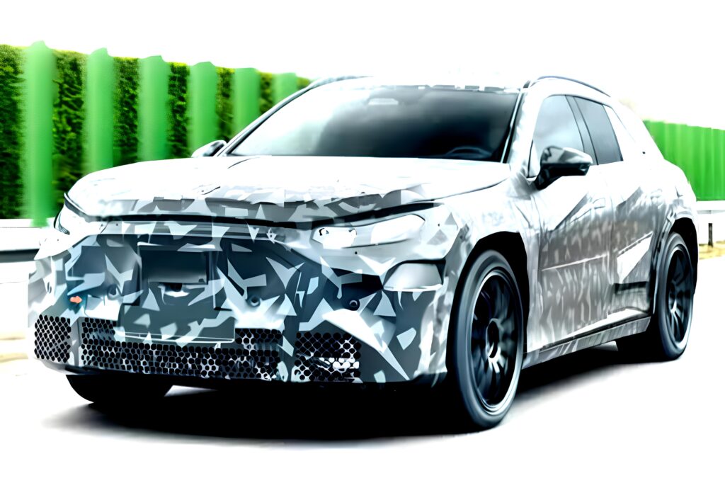 "BMW 계약 취소"…미친 비주얼의 벤츠 신차, 벌써 대박 조짐? 1 벤츠 AMG SUV 스파이샷