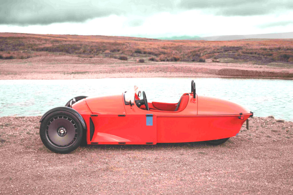 115년 기술력 갈고 닦더니 "드디어 한국 도로 출몰"…아빠들 기대감 '활짝' 4 Morgan Motor Company Super3 (4)