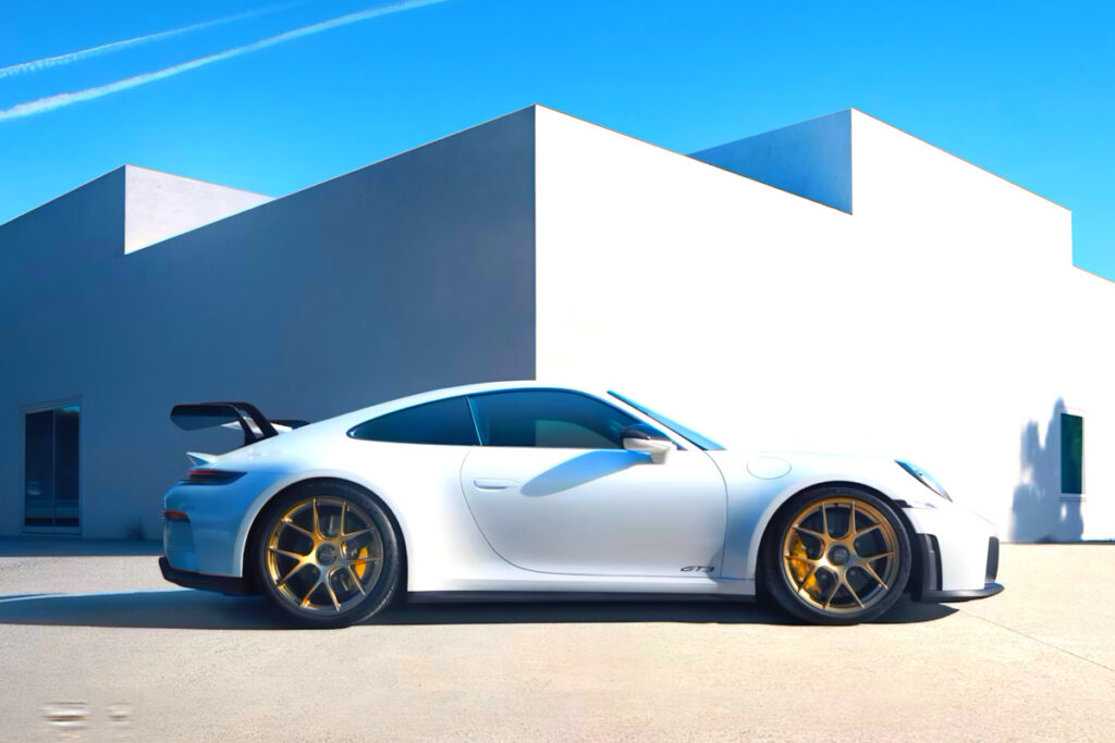 휠 가격만 "아반떼 한 대"… 카 푸어도 손절한 수입차의 가격 '수준' 1 New 911 GT3 pricing revealed