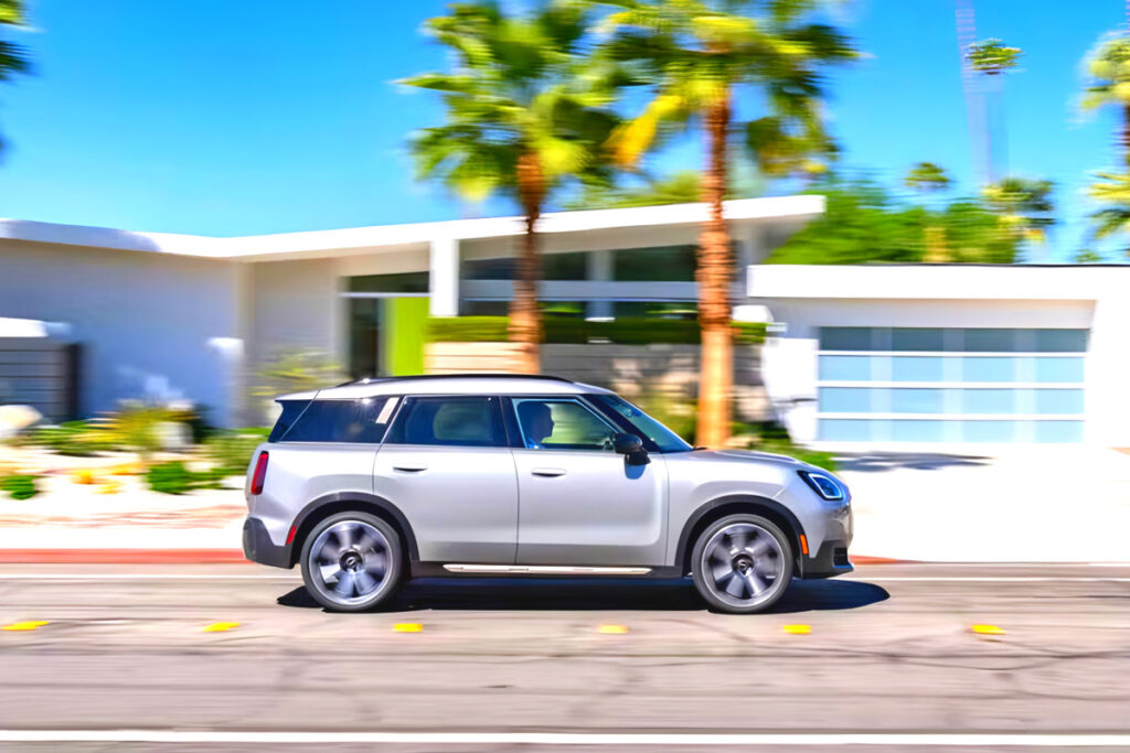 엄마들이 좋아하는 소형 SUV…이유를 봤더니 모두 '납득' 1 New MINI Countryman Euro NCAP 5 stars