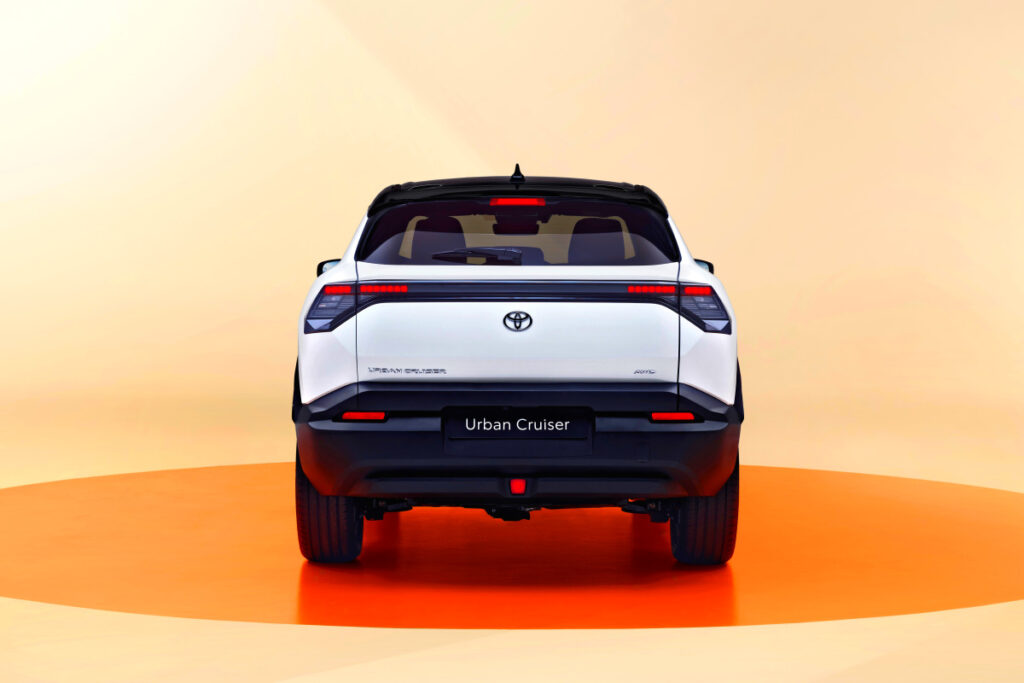 유럽서 극찬하자 업계 '발칵'…새로운 SUV 등장에 기아차 '초긴장' 3 Toyota Urban Cruiser Unveiled (3)