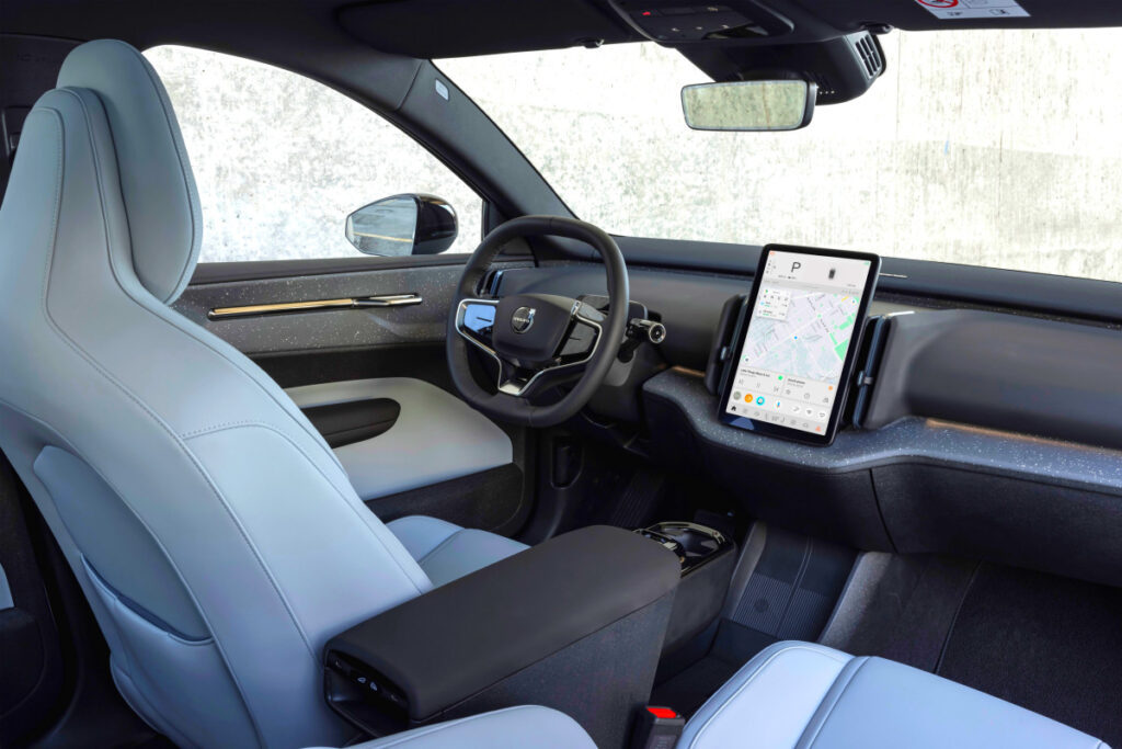 EV3 사려던 소비자들 순간 '멈칫'…1년 넘게 애태우던 車 드디어 나온다 4 Volvo EX30 Domestic Certification (4)