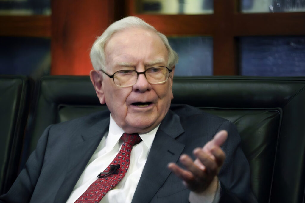 "돈 냄새 맡고 드디어 움직였다"…워런 버핏, '1조원 베팅' 대체 왜? 2 Warren Buffett invests in Verisign (2)
