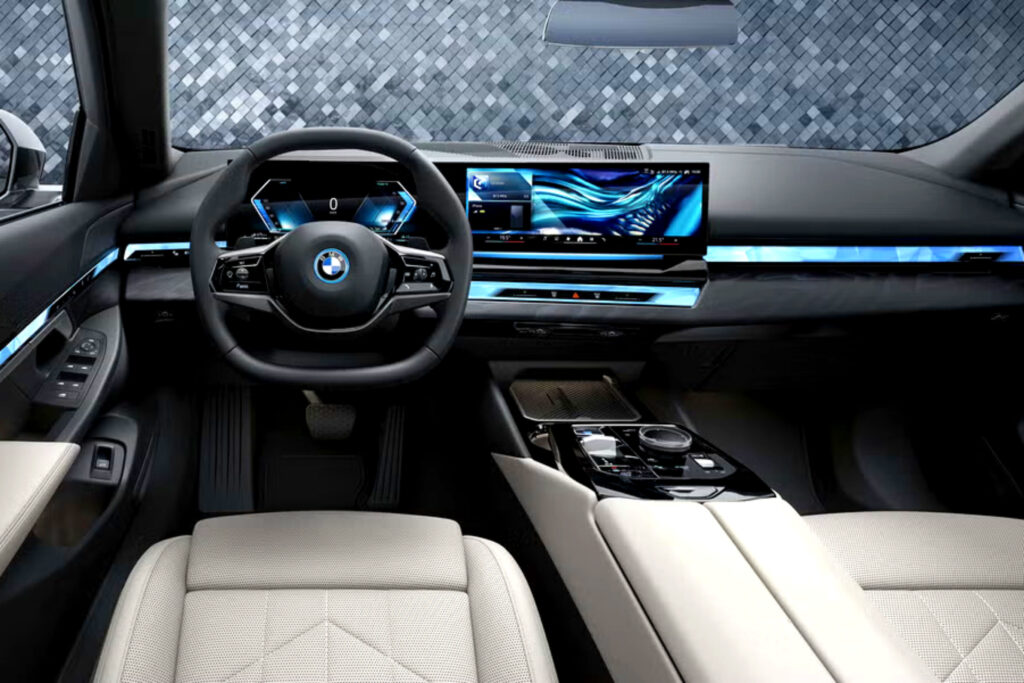 "벤츠에 자리 내주더니…" 작정하고 돌아온 신차에 '관심 폭발' 1 BMW 5시리즈 국내 출시