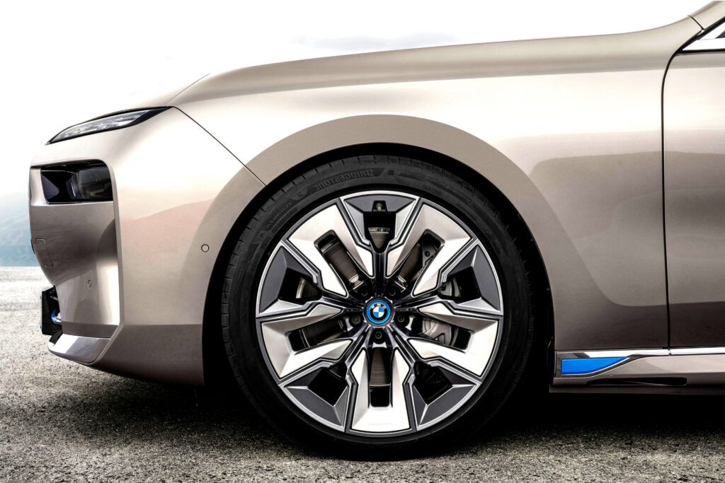 "벤츠가 어쩌다 이 지경까지"… 우려했던 일이 현실로, 네티즌들 '충격' 1 BMW 7시리즈 1위 성장