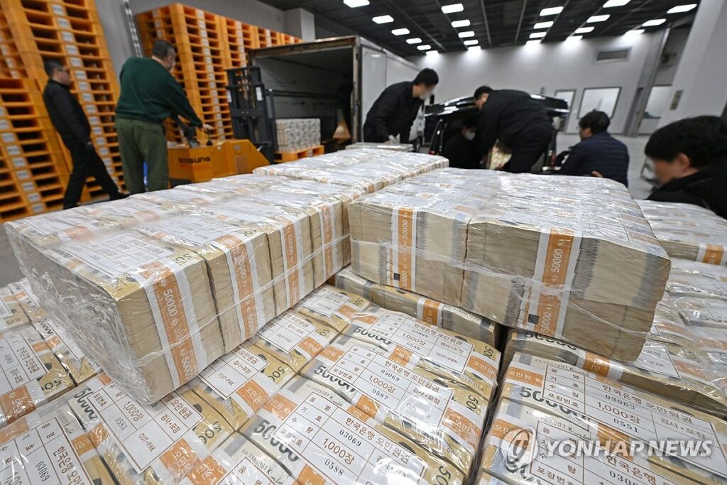 불안하던 시나리오가 현실로 "코로나 이후 최악"…적신호에 '이제 어쩌나' 3 한국은행 계엄 RP 투입