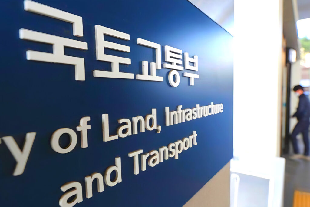 생존 갈림길 섰는데 "또 대형 악재?"…28년 만에 초유의 상황 3 Domestic car registrations (2)
