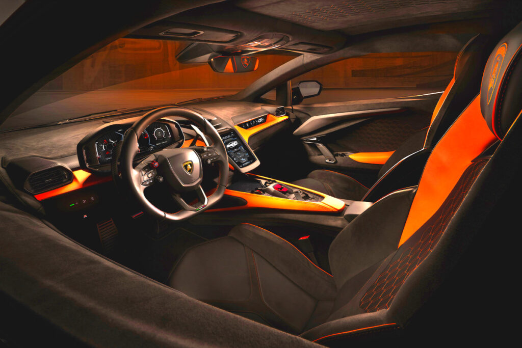 10억 원 가격인데 "역대급 기록"…불티나게 팔린 車, 대체 뭐길래? 1 Lamborghini 2024 sales results