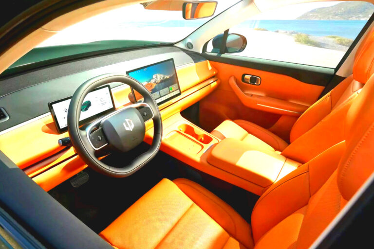 Leafmotor C10 REEV Unveiled