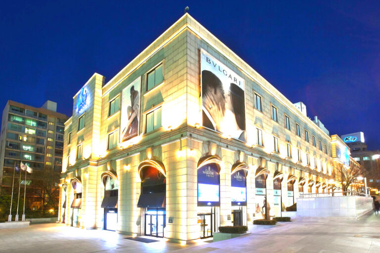 Luxury Brand Veblen Effect