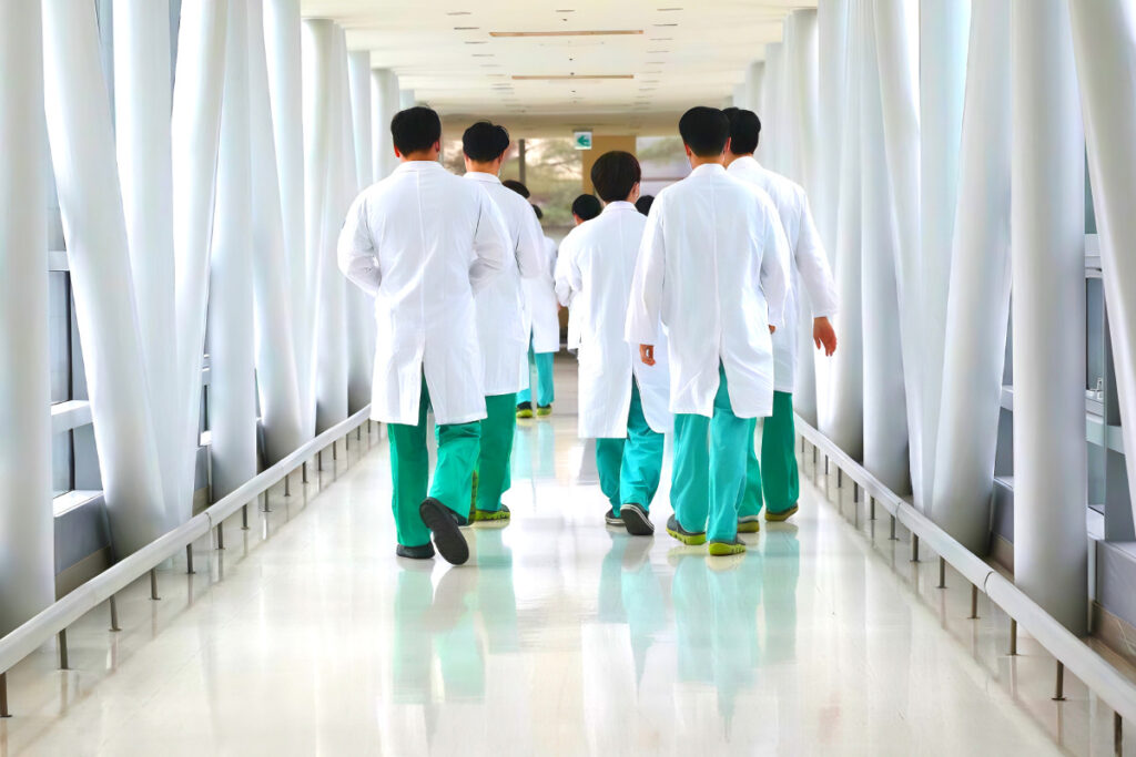 "앞으로 국민 건강 어떡하라고…" 심상치 않은 의대, 최악의 시나리오 '현실로' 5 Medical School Decides to Leave Again (5)