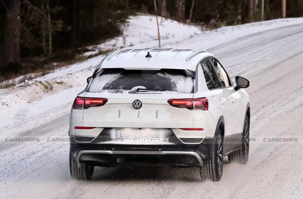 "SUV 전쟁 시작?"…현대차 뺨치는 신차 등장에 '대박 예감' 3 폭스바겐 T-Roc 프로토타입 포착