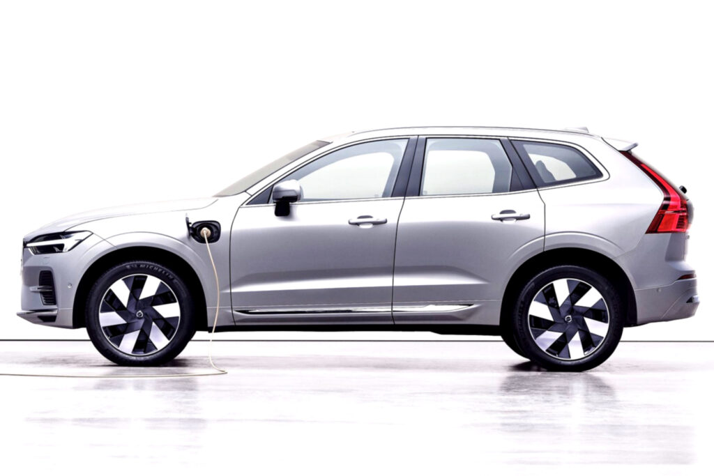 "벤츠·BMW 다 제쳤다"… 독보적 존재감 자랑하는 SUV, 무슨 車길래? 1 볼보 전동화 시장 본격화