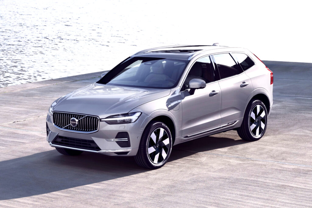 "벤츠·BMW 다 제쳤다"… 독보적 존재감 자랑하는 SUV, 무슨 車길래? 2 볼보 전동화 시장 본격화