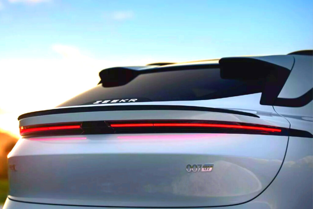 "15분 충전에 500km 주행"…이러다 정말 중국차 시대 오나? 3 Zeekr 007 GT Unveiled (3)