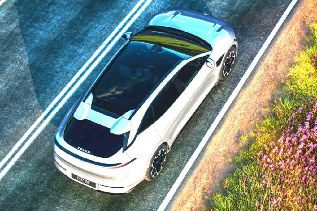 "15분 충전에 500km 주행"…이러다 정말 중국차 시대 오나? 4 Zeekr 007 GT Unveiled (4)