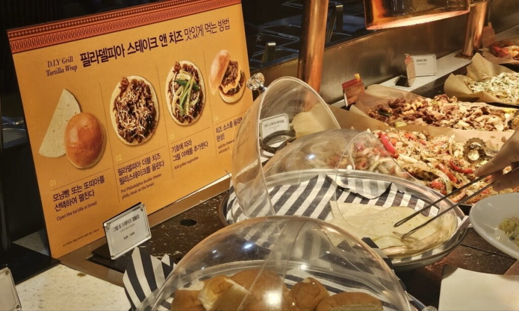 망해가는 줄 알았는데 "물가 폭등에 인기 폭발"...사람들 '여기로' 몰렸다 5 무한리필