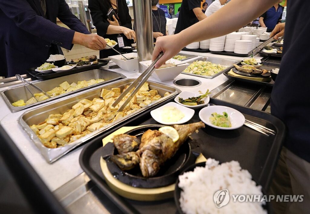 망해가는 줄 알았는데 "물가 폭등에 인기 폭발"...사람들 '여기로' 몰렸다 2 무한리필