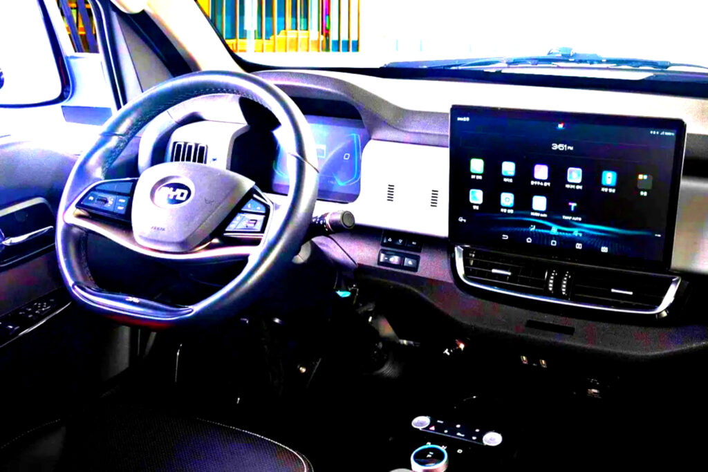 판매량 급등하더니 "결국 파격 할인"… 1,000만 원대 車 등장에 업계 ‘발칵’ 1 BYD T4K 1톤 전기트럭