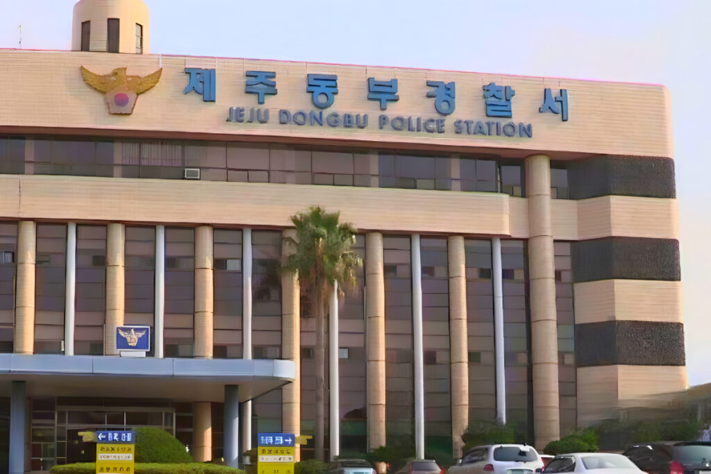 "훔칠 게 없어서 이것까지 훔쳐?"…제주도 '발칵' 뒤집힌 이유 2 Chinese criminals steal urns (2)