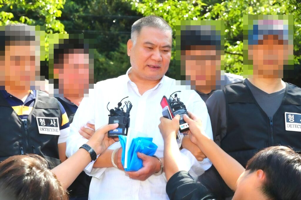 "훔칠 게 없어서 이것까지 훔쳐?"…제주도 '발칵' 뒤집힌 이유 6 Chinese criminals steal urns (6)