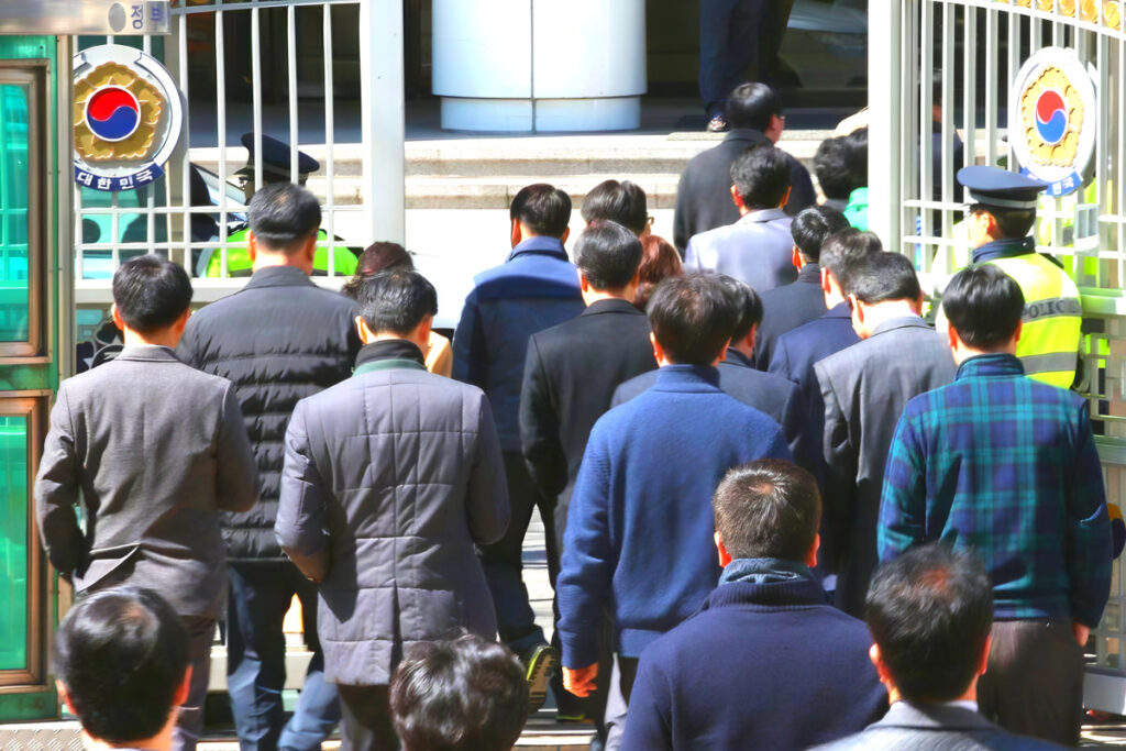 한국에만 있다는 "독특한 제도"…퇴직자 10만명 앞두고 공무원들 '비상' 1 Civil Service Retirement Age