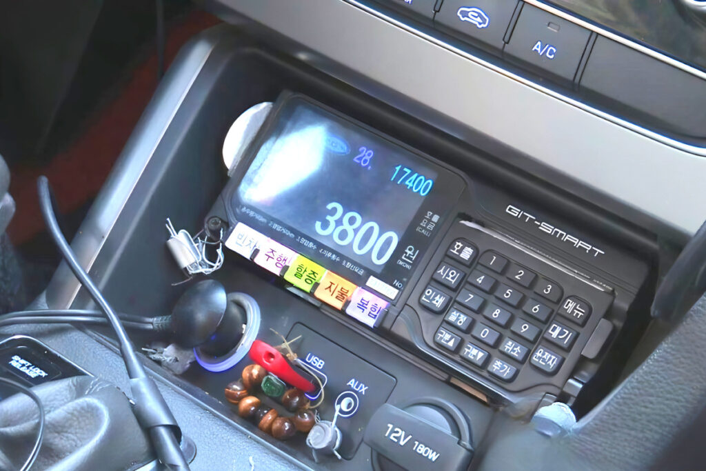 8시간 일하고 월 400만원 따박따박…은퇴자 몰리는 '이 직업', 대체 왜? 6 Competing for a private taxi license (6)