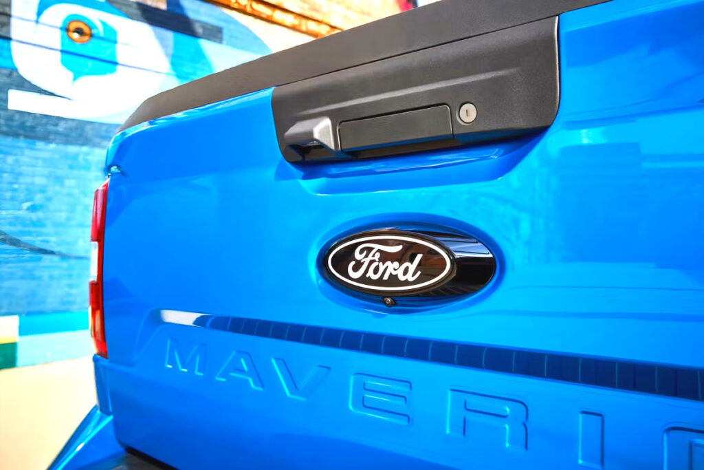 출시 소식에 "잠 못 이뤘다"…80년대 감성 충만한 5천만 원대 '픽업트럭' 5 Ford Maverick Lobo goes on sale (5)