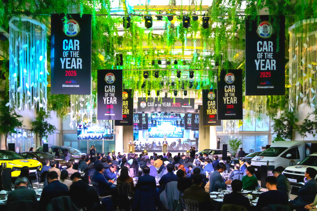 불티나게 팔리더니 "결국 해냈다"…현대차·기아도 못한 놀라운 '성과' 4 Grand Koleos 2025 Car of the Year (4)