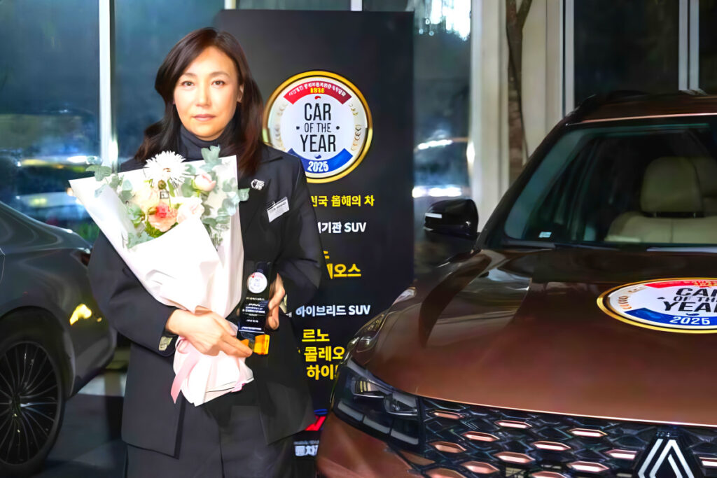 불티나게 팔리더니 "결국 해냈다"…현대차·기아도 못한 놀라운 '성과' 5 Grand Koleos 2025 Car of the Year (5)