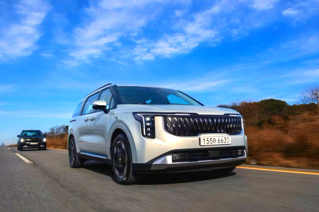 카니발 겨냥한 신형 미니밴..."드디어 한국 상륙?" 아빠들 선택은 과연 6 Honda launches 2025 New Odyssey (6)