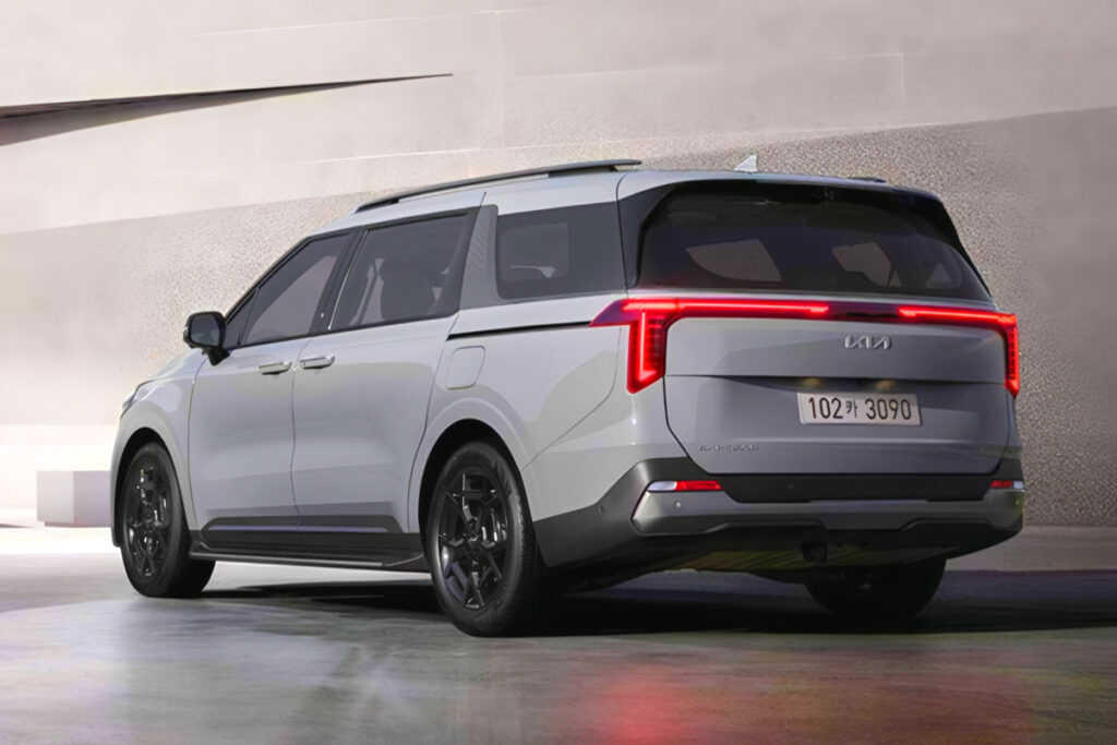 카니발 겨냥한 신형 미니밴..."드디어 한국 상륙?" 아빠들 선택은 과연 7 Honda launches 2025 New Odyssey (7)