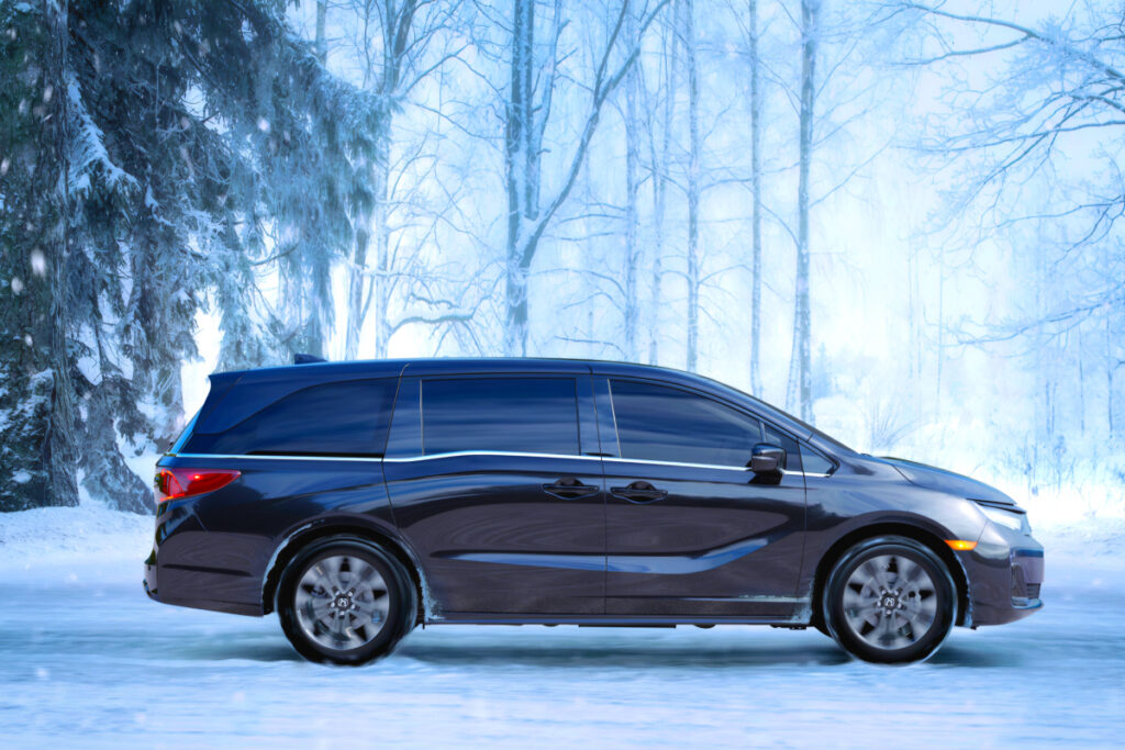 카니발 겨냥한 신형 미니밴..."드디어 한국 상륙?" 아빠들 선택은 과연 8 Honda launches 2025 New Odyssey (8)