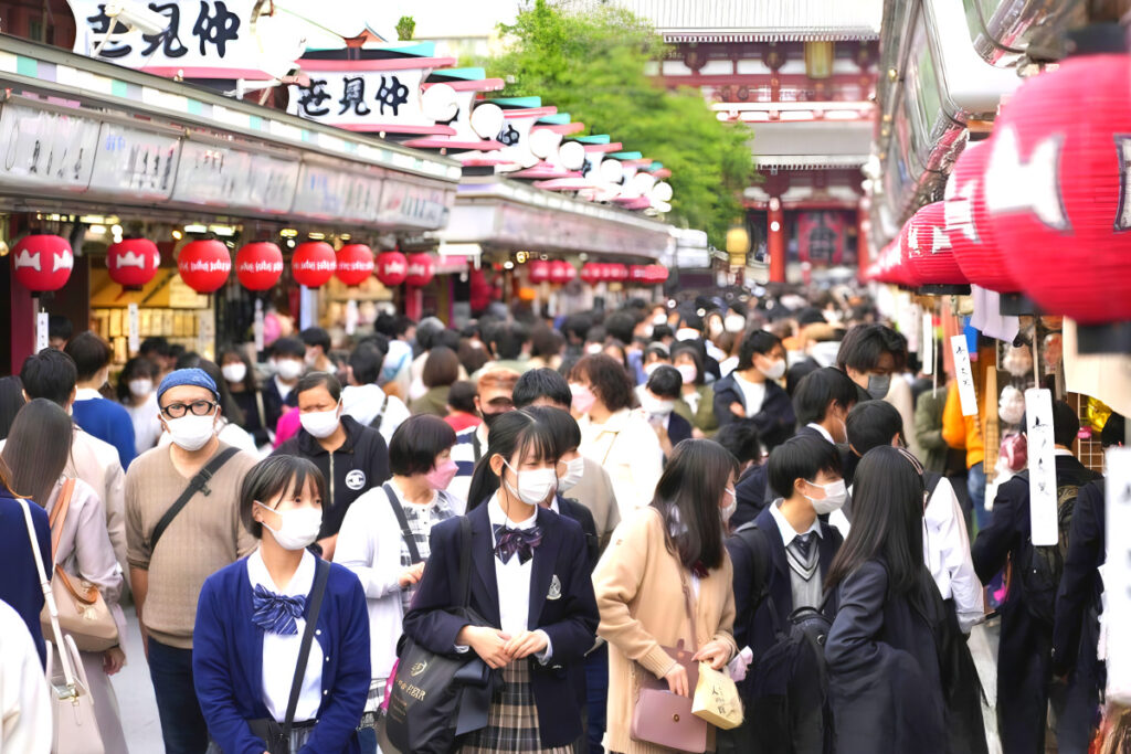 "우려가 결국 현실로", "선을 넘고 말았다"…옆 나라 배짱에 여행족들 '울분' 1 Japan tourism tax controversy