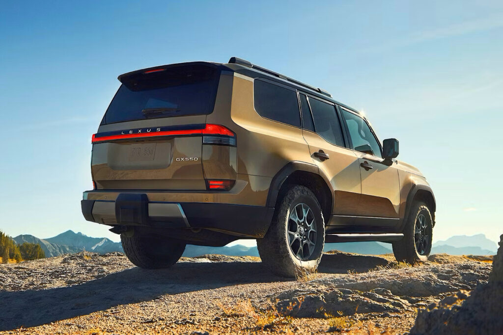 레인지로버 압도할 웅장함 "확 바뀌었다"…출시 예고한 SUV, 가격이 무려? 7 Lexus Announces New GX Launch (8)