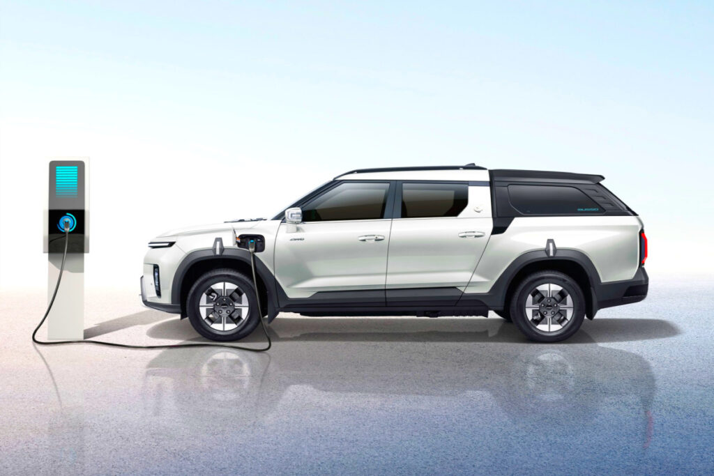이게 한국 車라니 "믿기지 않는다"…역대급 디자인 공개에 업계 '주목' 1 Musso EV exterior design unveiled