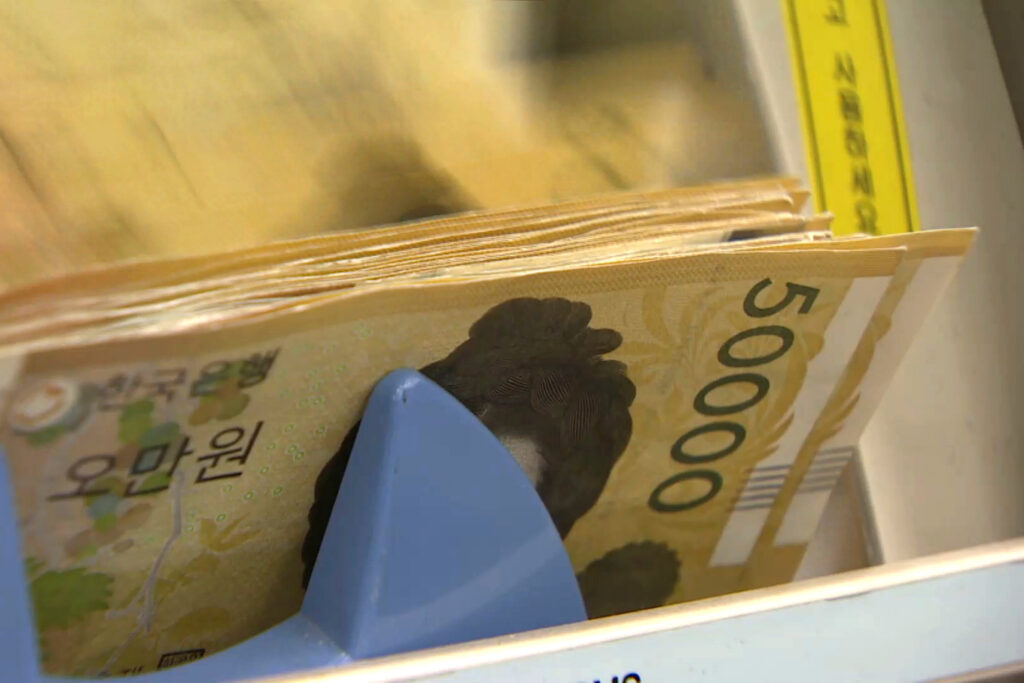 50만원 준다더니…"오히려 토해낼 수도?" 청천벽력 소식에 직장인들 ‘비명’ 4 국세청 세무 플랫폼 환급