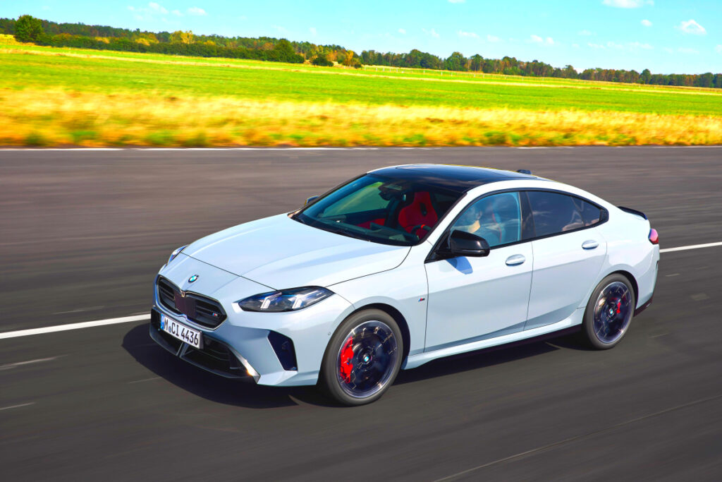 벤츠와는 확연히 다른 車 "한국에도 온다"…CLA 정조준한 엔트리 세단 3 New 2Series Gran Coupe nears launch (3)